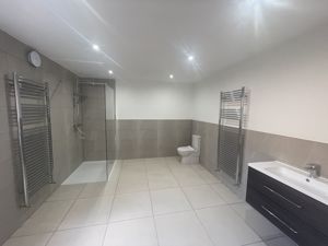 Photo 19- click for photo gallery